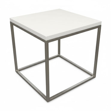 Mesa auxiliar Cubo con tablero lacado